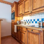 Pierre & Premium Les Hauts Bois Aparthotel 4*
