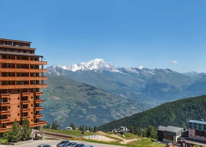 Aparthotel Pierre & Premium Les Hauts Bois 4*