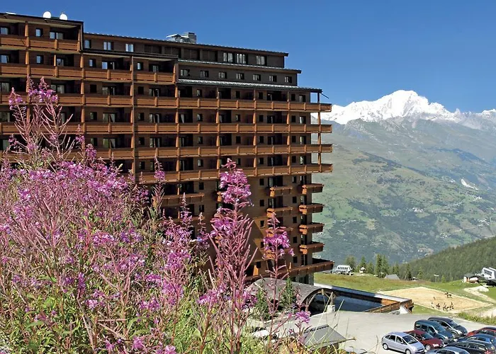 Pierre & Premium Les Hauts Bois Aparthotel 4*