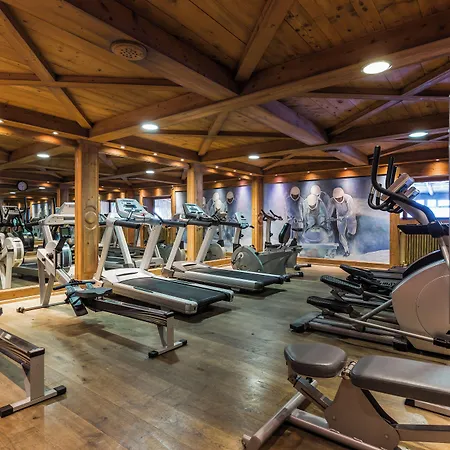 Apart-hotel Pierre & Premium Les Hauts Bois 4*