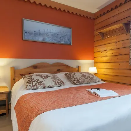 Pierre & Premium Les Hauts Bois Апарт-отель 4*