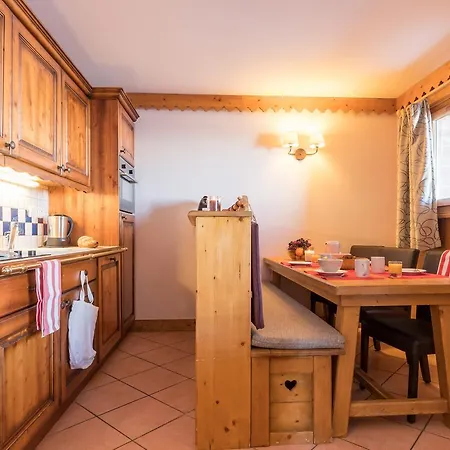 Апарт-отель Pierre & Premium Les Hauts Bois 4*