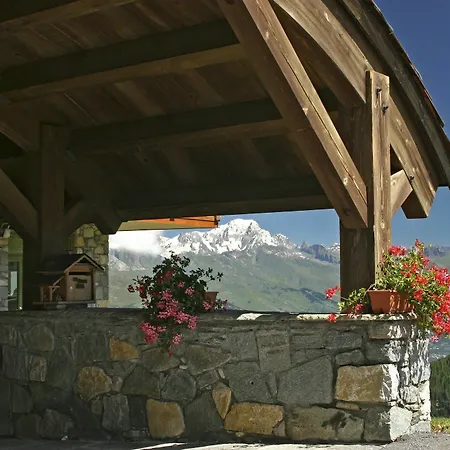 Апарт-отель Pierre & Premium Les Hauts Bois 4*